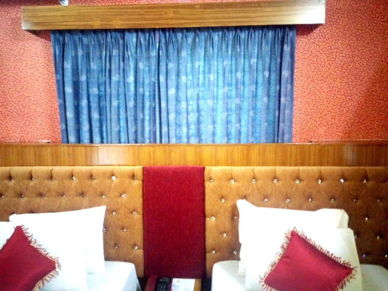 Hotel Lake View Plaza Дакка Екстер'єр фото